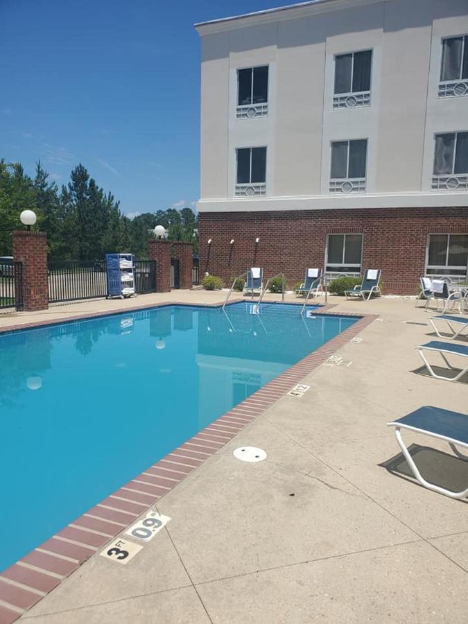 Holiday Inn Express Hotel & Suites Lucedale By Ihg Exterior foto