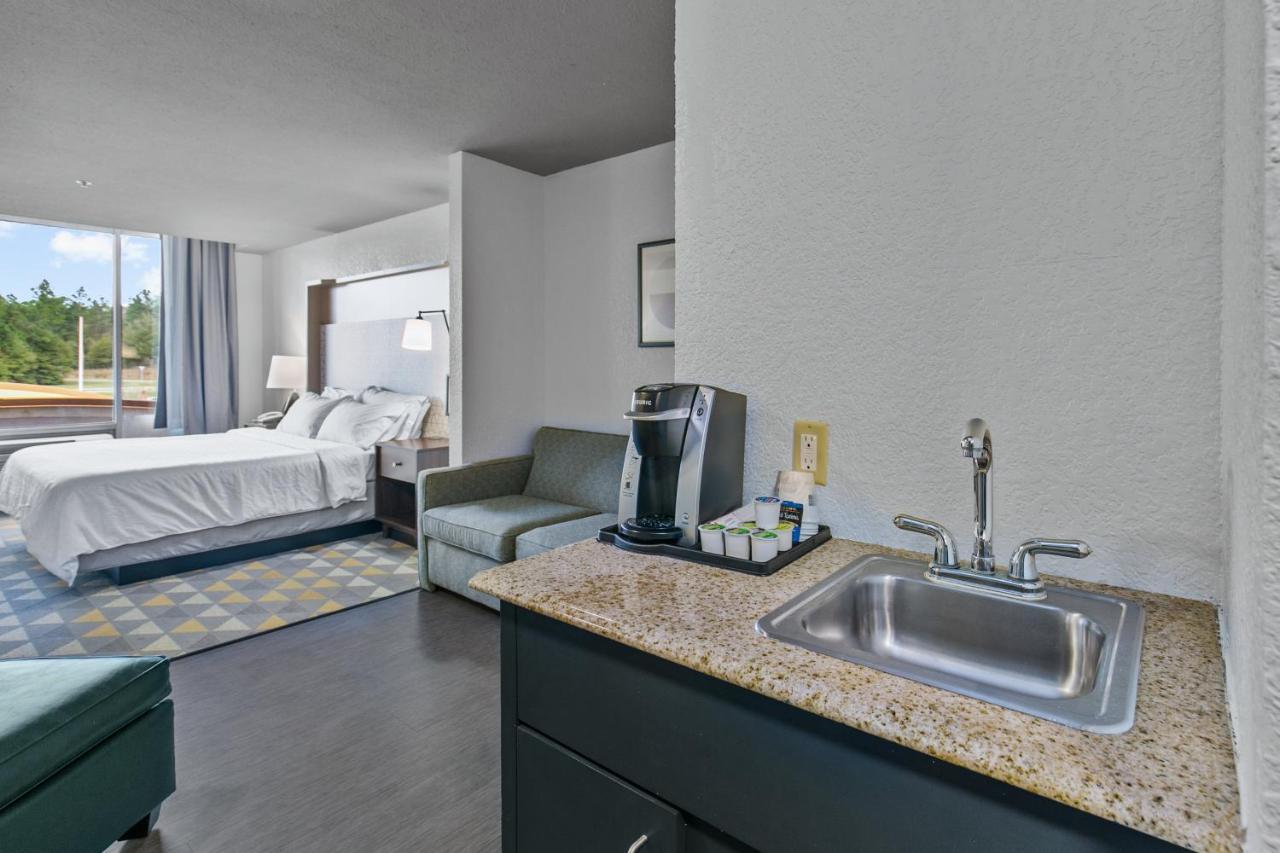 Holiday Inn Express Hotel & Suites Lucedale By Ihg Exterior foto